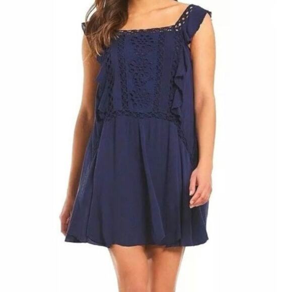 Free People Blue Eyelet Front w/Crochet Flutter Sleeves Flapper Dress M NWT - Picture 2 of 15